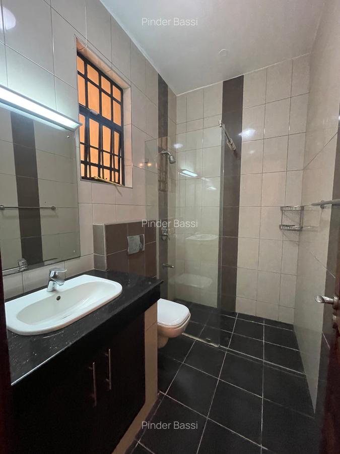 Townhouse — Lavington — photo 8