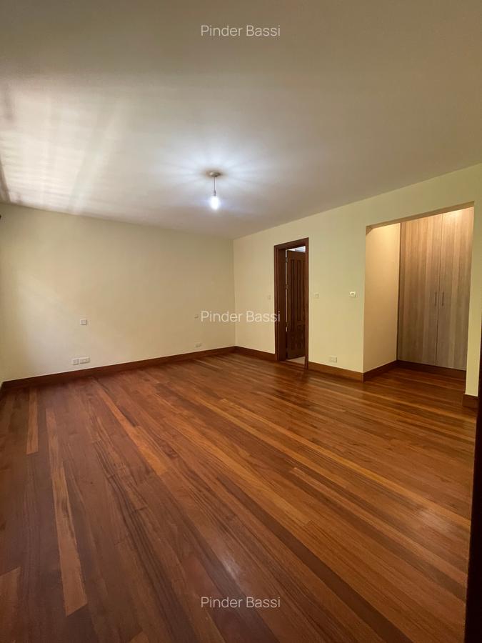 Townhouse — Lavington — photo 11