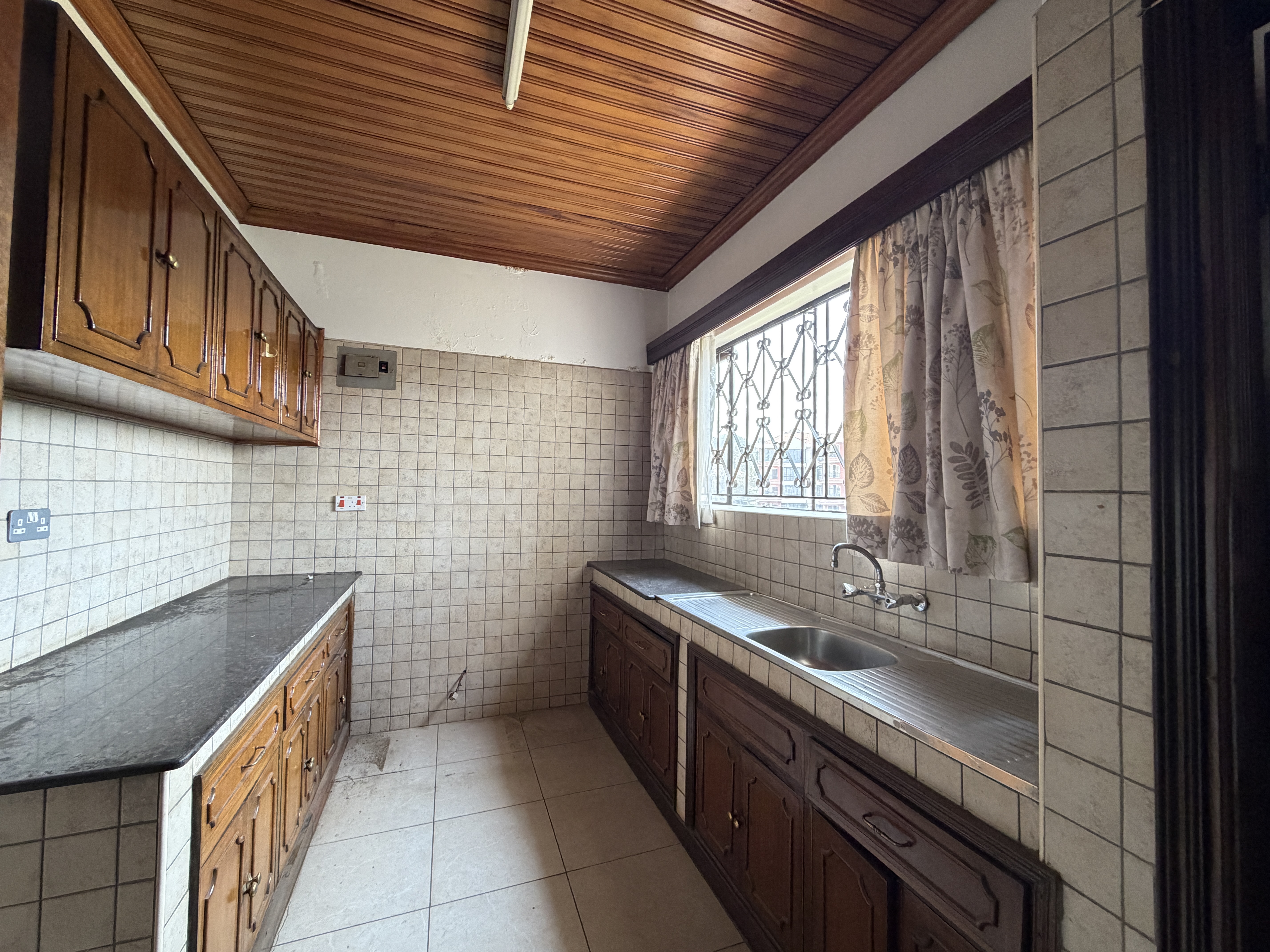 3-Bedroom Apartment — Kileleshwa — photo 12