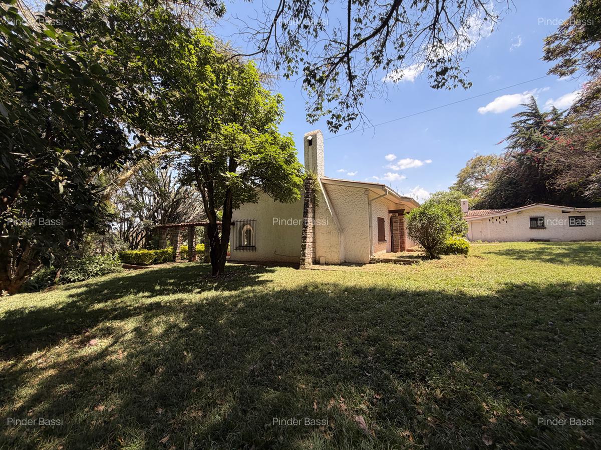 5-Bedroom Separate House — Lavington — photo 18