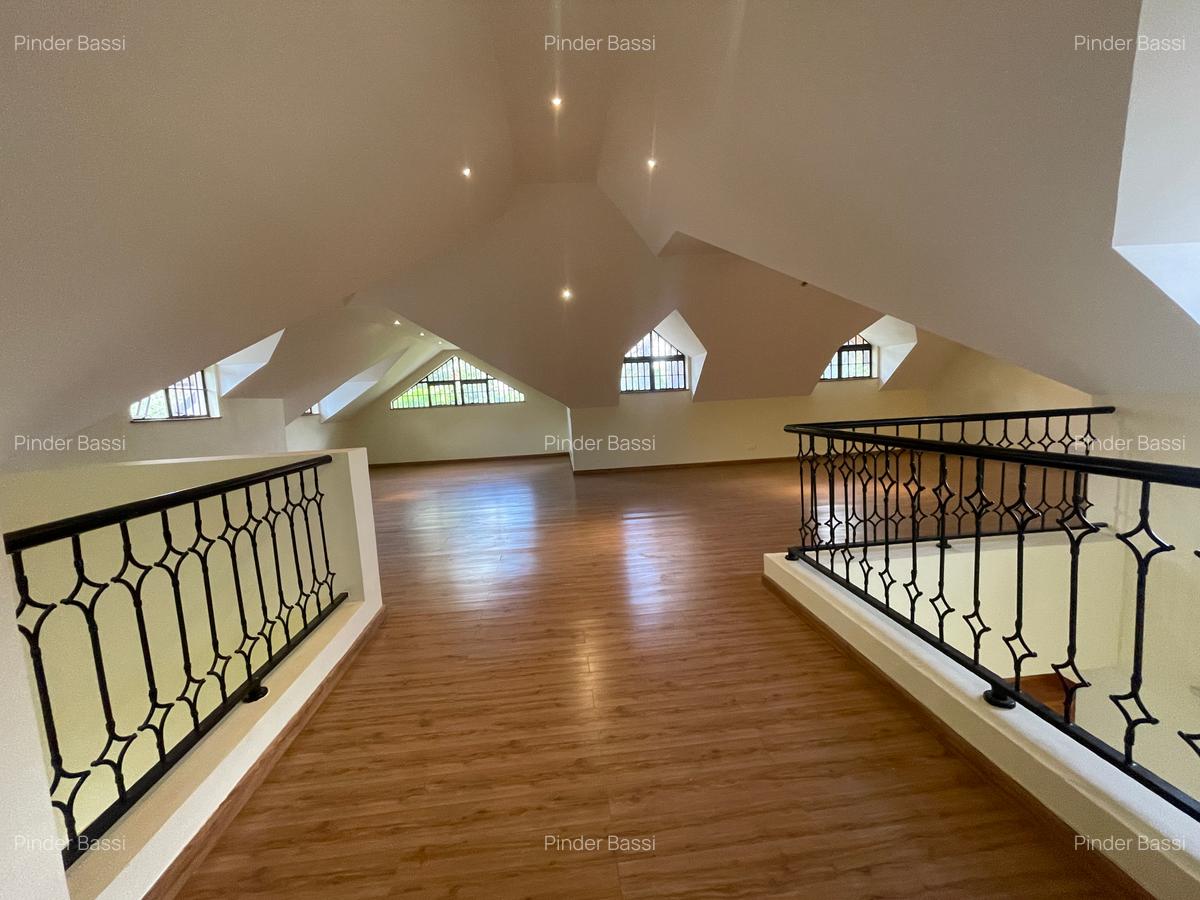 Townhouse — Lavington — photo 13
